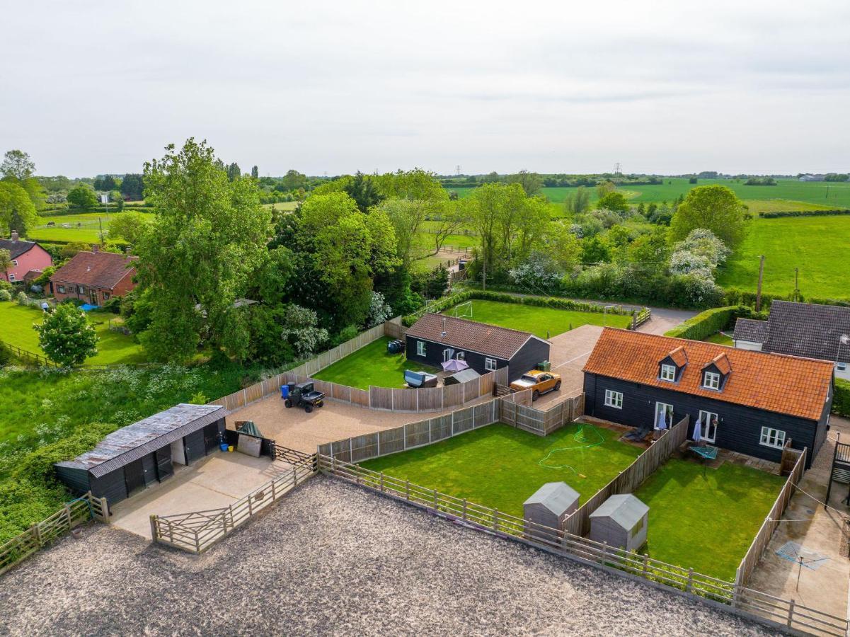The Stables Villa Halesworth Kültér fotó